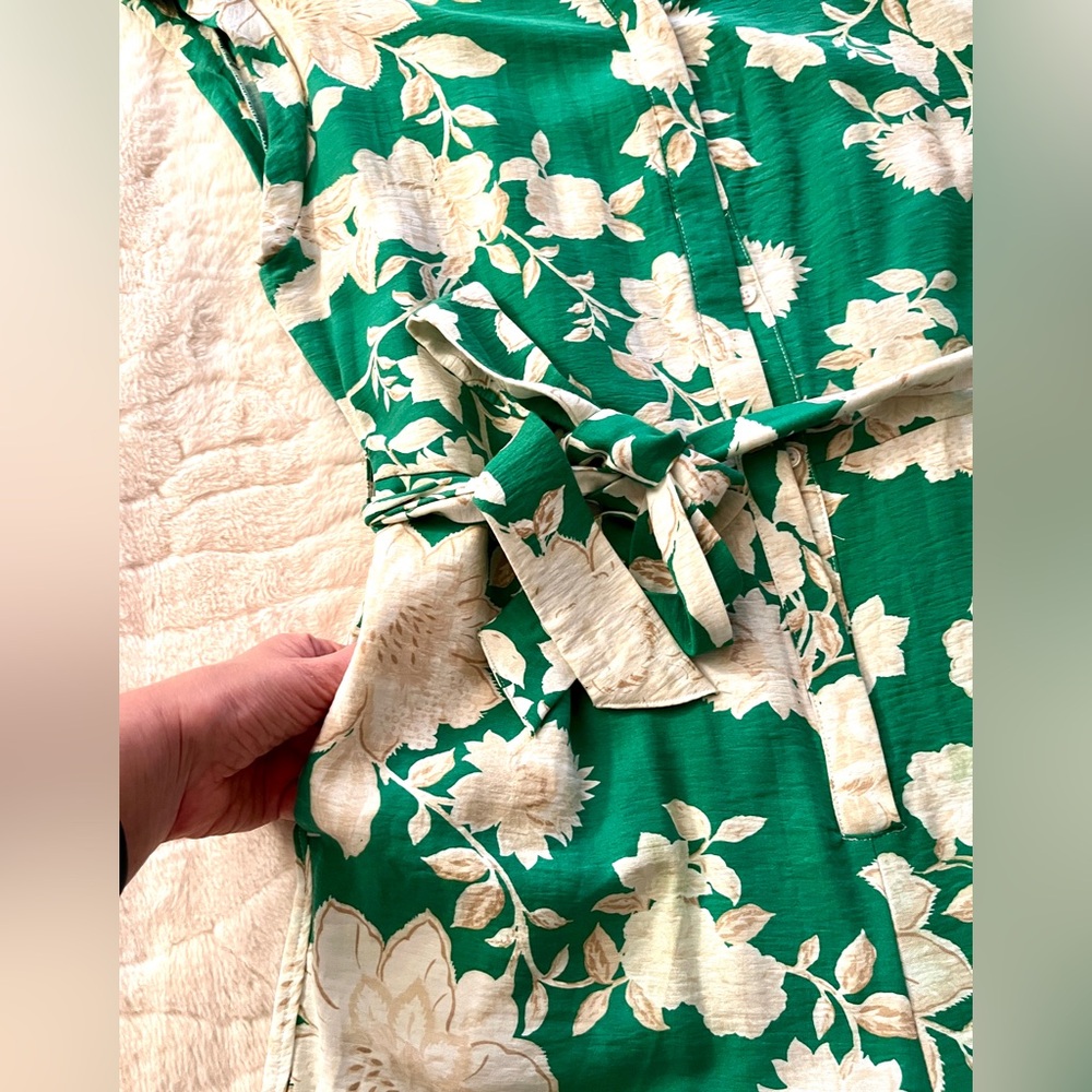 Mango Green Floral-print jumpsuit with tie and side pockets size L 🔥 - Picture 4 of 9